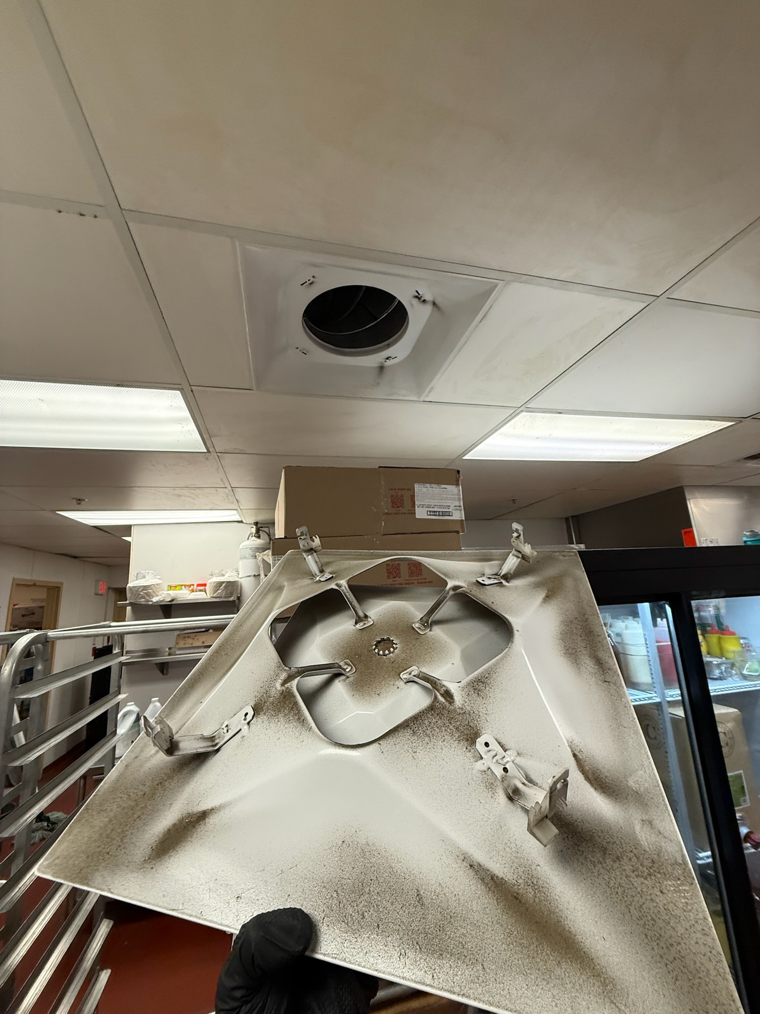 Commercial kitchen vent cleaning